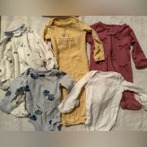Carter’s 5pc Long Sleeve Tee Onesie/ Pjs Sleepwear